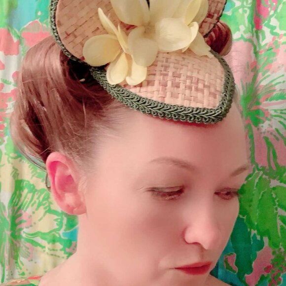 Tiki Thatched HANDMADE Mouse Ear Hat/ Fascinator Hat - Picture 4 of 5